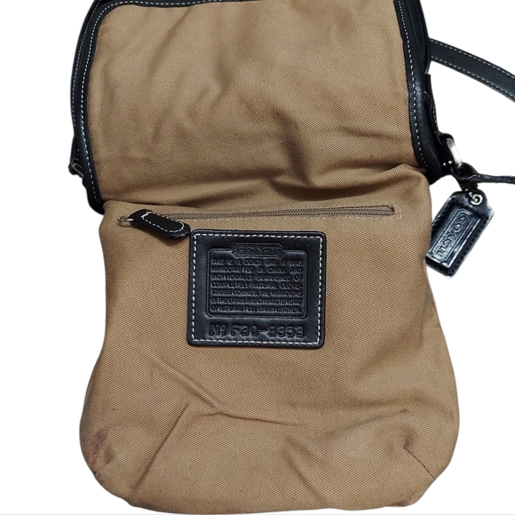 Coach Vintage Leather Messenger Crossbody No. 9353 EUC - Picture 8 of 10